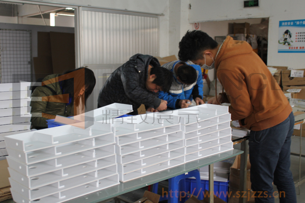 音箱展示架底座生產(chǎn)中